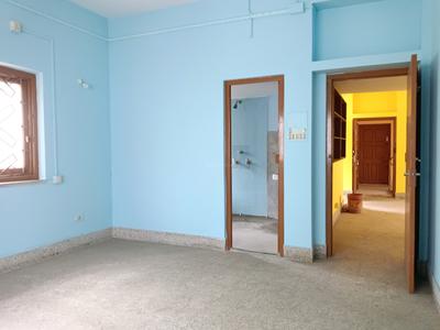 Bedroom Image of 1150 Sq.ft 2 BHK Builder Floor for rent in Jodhpur Park Kolkata for Rs. 21000