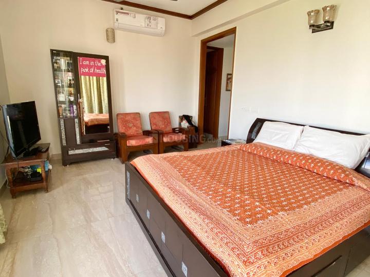 Bedroom Image of Girls pg in noida in Sector 27, Noida