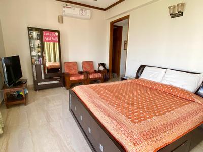 Bedroom Image of Girls pg in noida in Sector 27, Noida