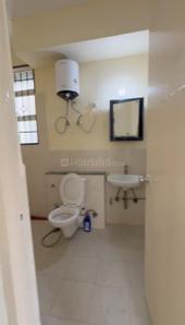 Bathroom Image of 1400 Sq.ft 3 BHK Apartment / Flat for sale in Jaypee Kosmos, Sector 134 Noida for Rs. 12000000