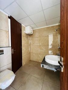 Bathroom Image of 1950 Sq.ft 3 BHK Apartment / Flat for sale in Bhabat Zirakpur for Rs. 11000000
