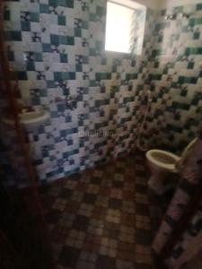 Bathroom Image of 500 Sq.ft 1 BHK Apartment / Flat for rent in Bansdroni Kolkata for Rs. 7500