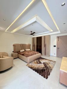 Bedroom Image of 3000 Sq.ft 4 BHK Builder Floor for sale in Ansal Versalia, Sector 67 Gurgaon for Rs. 27000000
