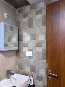 Bathroom Image of 726 Sq.ft 1.5 BHK Apartment / Flat for rent in Ivory At Brigade Orchards, Devanahalli Bengaluru for Rs. 45000