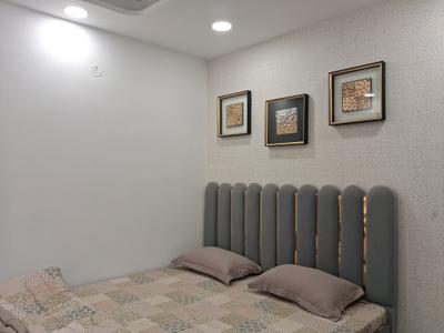 Bedroom Image of 900 Sq.ft 3 BHK Builder Floor for rent in Dwarka Mor New Delhi for Rs. 30000
