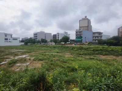 Image of 420 Sq.ft Residential Plot / Land for sale in DLF Garden City Plots, Sector 92, Gurgaon for Rs. 105000000