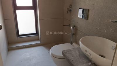 Bathroom Image of 3230 Sq.ft 4 BHK Apartment / Flat for rent in Adani Paarijat, Shantigram Ahmedabad for Rs. 70000