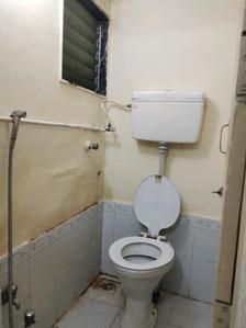 Common Bathroom Two Image of 370 Sq.ft 1 BHK Apartment / Flat for sale in Saptarshi Towers, Kandivali West Mumbai for Rs. 6870000