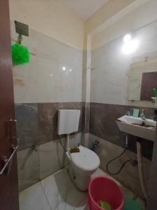 Bathroom Image of 300 Sq.ft 1 RK Apartment / Flat for rent in Scheme No 51 Indore for Rs. 5500