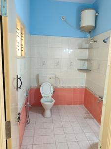 Bathroom Image of 1200 Sq.ft 3 BHK Independent House for rent in Kumaraswamy Layout Bengaluru for Rs. 35000