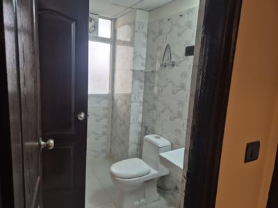 Image of 1400 Sq.ft 3 BHK Apartment / Flat for rent in Sethi Max Royal, Sector 76, Noida for Rs. 33500