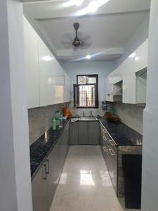 Kitchen Image of 1100 Sq.ft 3 BHK Builder Floor for rent in Shakarpur Khas New Delhi for Rs. 30000