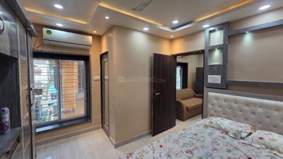 Bedroom Image of 1000 Sq.ft 2 BHK Apartment / Flat for rent in Tangra Kolkata for Rs. 32000