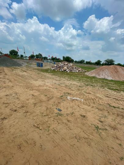 K R PLOTS Main Image 1