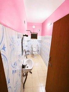 Bathroom Image of 850 Sq.ft 2 BHK Apartment / Flat for rent in Sarada Pally Kolkata for Rs. 25000