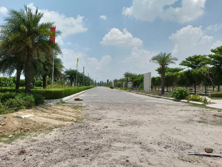 Kalli Pashchim Main Image 1