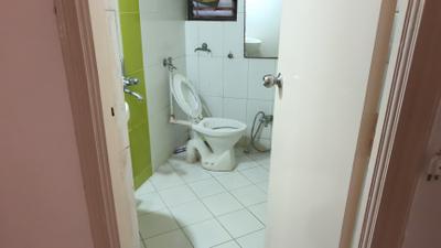 Bathroom Image of 1100 Sq.ft 2 BHK Apartment / Flat for rent in Dreams Aakruti, Hadapsar Pune for Rs. 24000
