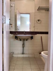 Bedroom Three Image of 2000 Sq.ft 4 BHK Apartment / Flat for sale in DLF Belvedere Park, DLF Phase 2 Gurgaon for Rs. 39000000