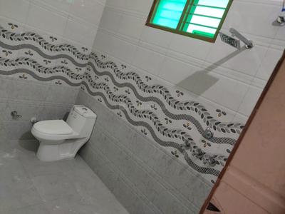 Bathroom Image of 2000 Sq.ft 2 BHK Independent House for rent in Huda Sectors Panipat for Rs. 12990