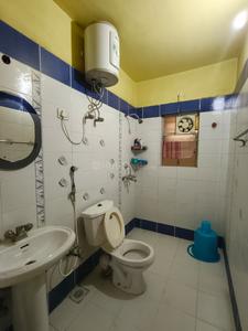 Bathroom Image of 1352 Sq.ft 3 BHK Apartment / Flat for rent in Baguiati Kolkata for Rs. 29000