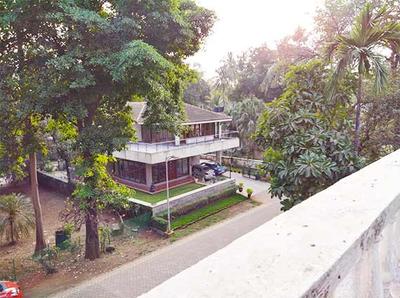 Balcony Image of 4250 Sq.ft 5 BHK Villa for sale in Mysore Colony, Chembur Mumbai for Rs. 125000000
