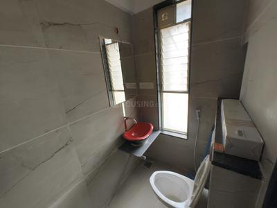 Bathroom Image of 1600 Sq.ft 3 BHK Apartment / Flat for rent in Samnani Ishawar Prestige, Anandvalli Nashik for Rs. 40000