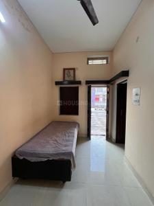 Bedroom Image of 558 Sq.ft 1 BHK Builder Floor for rent in Lanka Varanasi for Rs. 15000
