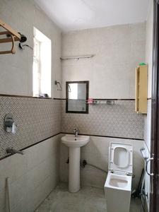 Common Bathroom One Image of 1800 Sq.ft 3 BHK Apartment / Flat for sale in Park View Apartments, Sector 12 Dwarka New Delhi for Rs. 24800000