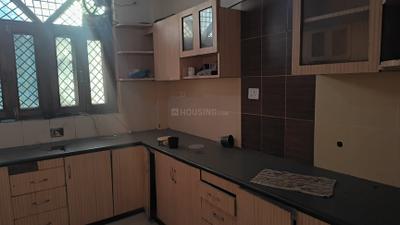 Kitchen Image of 2000 Sq.ft 3 BHK Builder Floor for rent in Sector 41 Noida for Rs. 43000