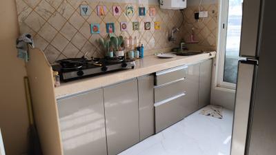 Kitchen Image of 950 Sq.ft 2 BHK Apartment / Flat for sale in Mohini Castle, Khar West Mumbai for Rs. 30000000