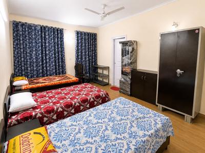 Bedroom Image of RoomQue in Sector 49, Gurgaon