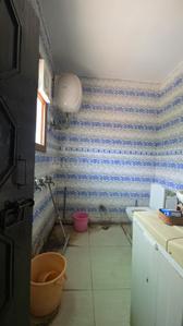 Bathroom Image of 400 Sq.ft 1 BHK Apartment / Flat for rent in Pitampura New Delhi for Rs. 18000