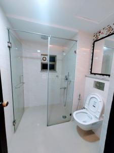 Bathroom Image of 1763 Sq.ft 3 BHK Apartment / Flat for sale in South City, Prince Anwar Shah Connector Kolkata for Rs. 24000000