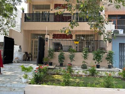 Image of 950 Sq.ft 2 BHK Independent House for rent in Kaushambi, Ghaziabad for Rs. 27000