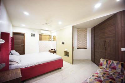 Bedroom Image of 3060 Sq.ft 6 BHK Apartment / Flat for sale in Navrangpura Ahmedabad for Rs. 36000000