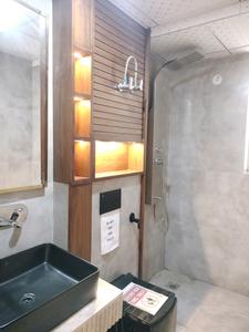 Common Bathroom Image of 1830 Sq.ft 4 BHK Apartment / Flat for sale in Emerald Heights, Sector 88 Faridabad for Rs. 20000000