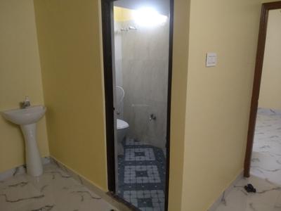 Bathroom Image of 800 Sq.ft 2 BHK Builder Floor for rent in Ganguly Bagan Kolkata for Rs. 12000