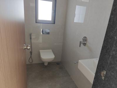 Image of 560 Sq.ft 2 BHK Apartment / Flat for sale in Shreeji Plaza, Malad West, Mumbai for Rs. 16500000
