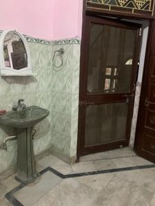 Bathroom Image of 900 Sq.ft 3 BHK Builder Floor for rent in Jwalapur Haridwar for Rs. 11200