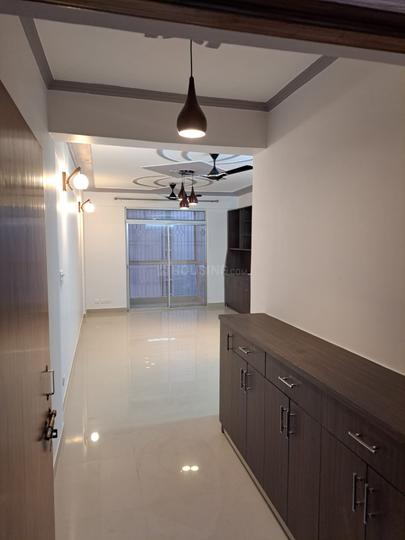 Jasola 9 B Main Image 1