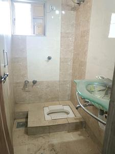 Common Bathroom Image of 1350 Sq.ft 2 BHK Apartment / Flat for rent in Maninagar Ahmedabad for Rs. 13500