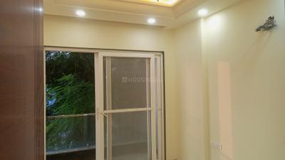 Bedroom Image of 750 Sq.ft 2 BHK Builder Floor for sale in Pitampura New Delhi for Rs. 13500000
