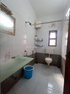 Bathroom Image of 1300 Sq.ft 3 BHK Apartment / Flat for rent in Velachery Chennai for Rs. 45000