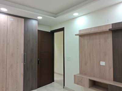 Bedroom Image of 1350 Sq.ft 3 BHK Builder Floor for sale in Paschim Vihar New Delhi for Rs. 28000000
