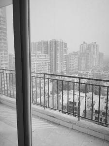 Balcony Image of 1400 Sq.ft 2.5 BHK Apartment / Flat for rent in Vasundhara Ghaziabad for Rs. 25000
