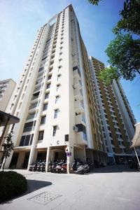 Image of 933 Sq.ft 2 BHK Apartment / Flat for sale in Kohinoor Courtyard One, Wakad, Pune for Rs. 10600000