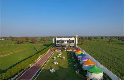 Image of 36000 Sq.ft 8 BHK Villa for sale in Gadota, Jaipur for Rs. 100000000