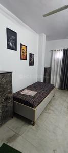 Bedroom Image of Tathastu PG for Girls in Shakarpur Khas, New Delhi