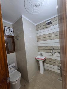 Image of 600 Sq.ft 2 BHK Builder Floor for sale in Laxmi Nagar, New Delhi for Rs. 5800000