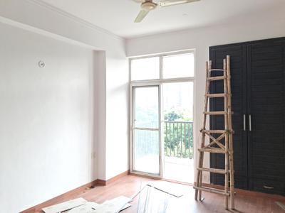 Bedroom Image of 1000 Sq.ft 2 BHK Apartment / Flat for sale in Amrapali Platinum, Sector 119 Noida for Rs. 9050000